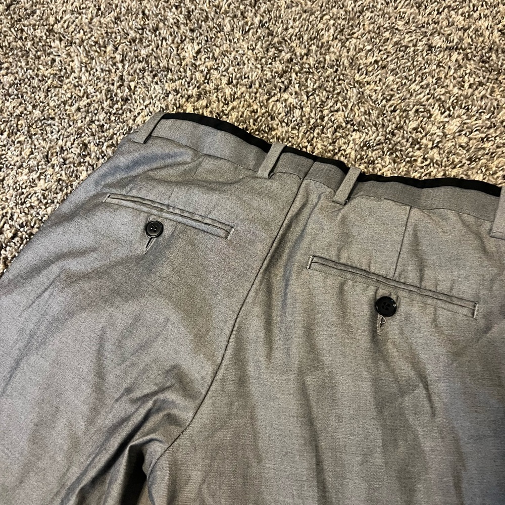 Men’s H&M Slim Fit Gray Dress Pant Size 30